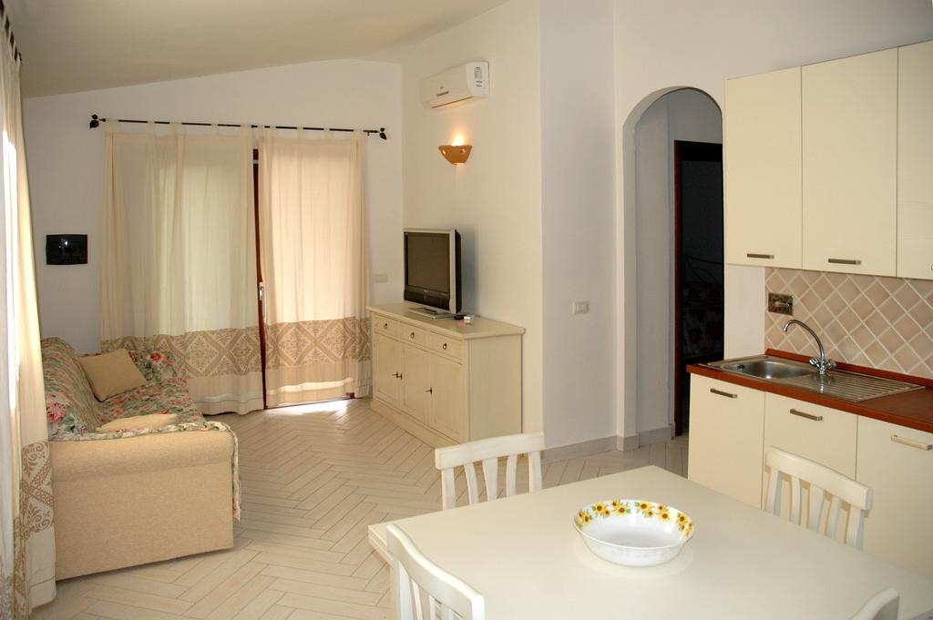 Holiday Homes Stella Marina San Teodoro  Chambre photo