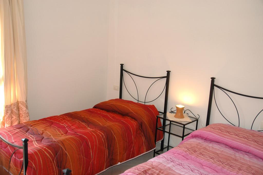 Holiday Homes Stella Marina San Teodoro  Chambre photo