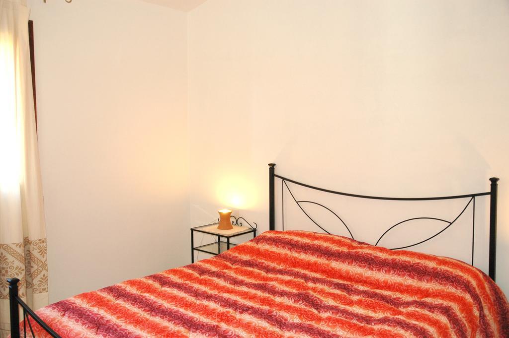 Holiday Homes Stella Marina San Teodoro  Chambre photo
